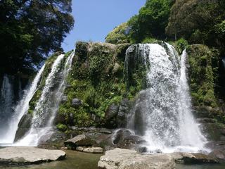 財部町桐原の滝