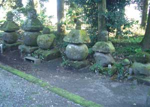 熊野神社の­五輪塔