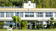 檍小学校